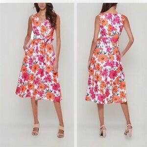 Calvin Klein Floral Print Hibiscus Belted
A Line Sleeveless Midi Dress Size 2